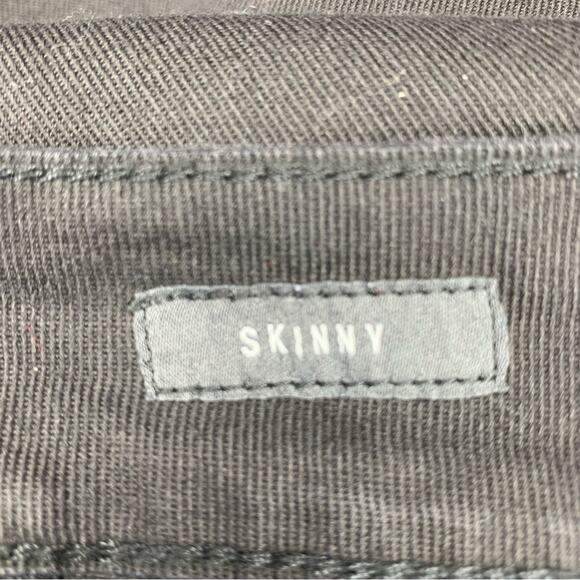 Torrid Premium Skinny Jeans 5 Working Pocket Belt Loops Size 26R Black - Picture 11 of 15